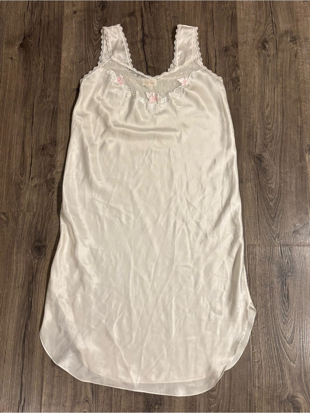 VTG Barbizon Lace-Trim Satin Slip Nightgown Ivory w/ Pink Embroidered Size Lrg?